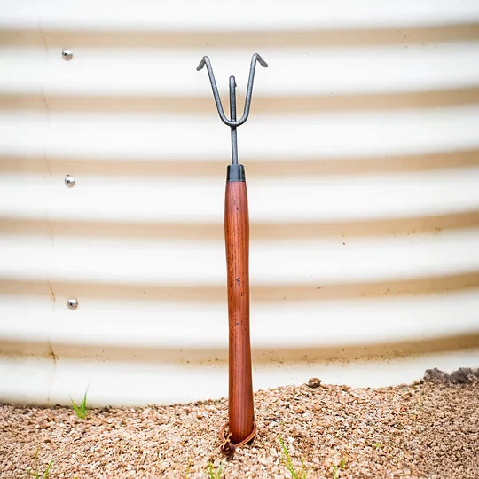 Garden Cultivator Long Handle Steel Prongs Wood Grip