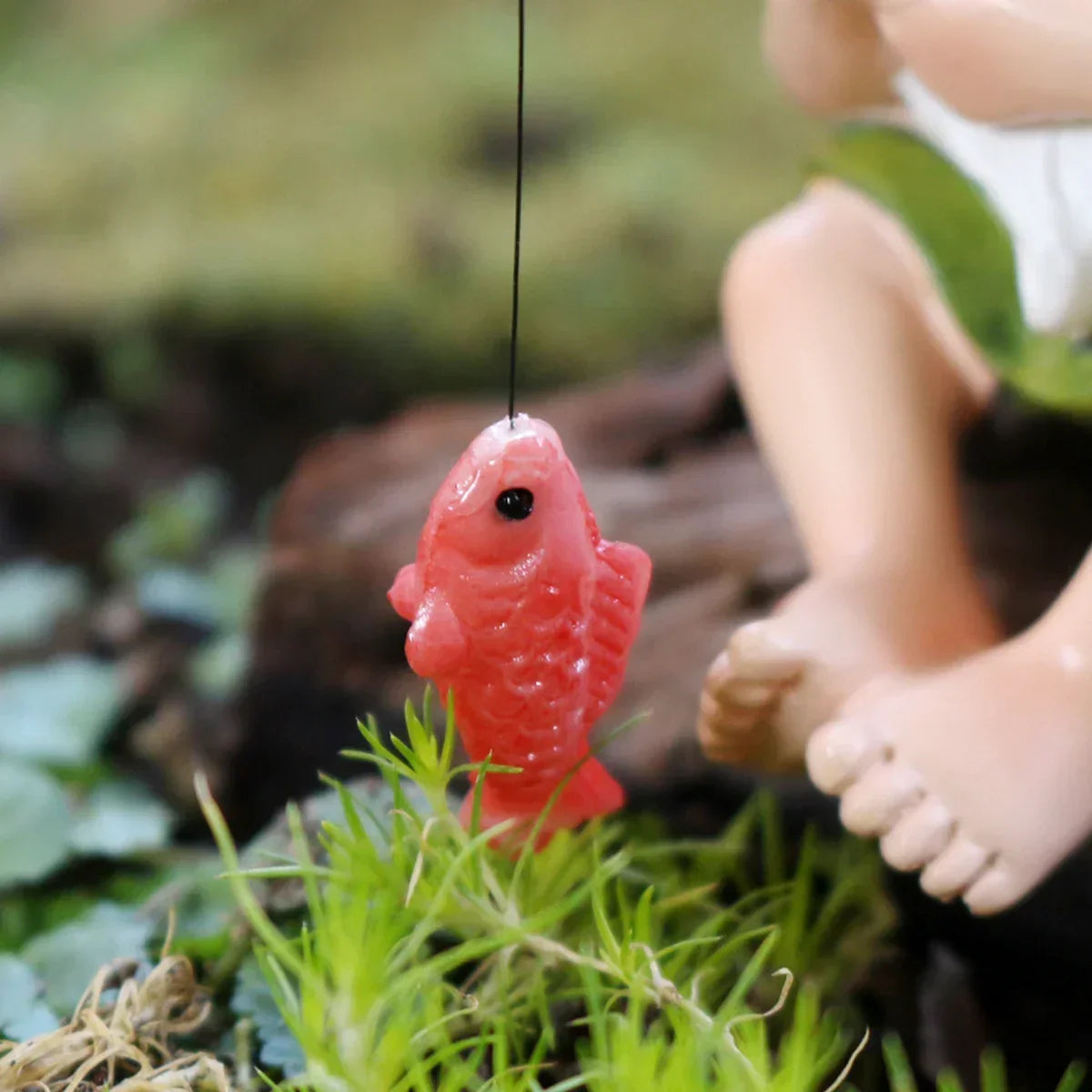 Garden Gnome Statue Resin Fishing Design Outdoor Decor