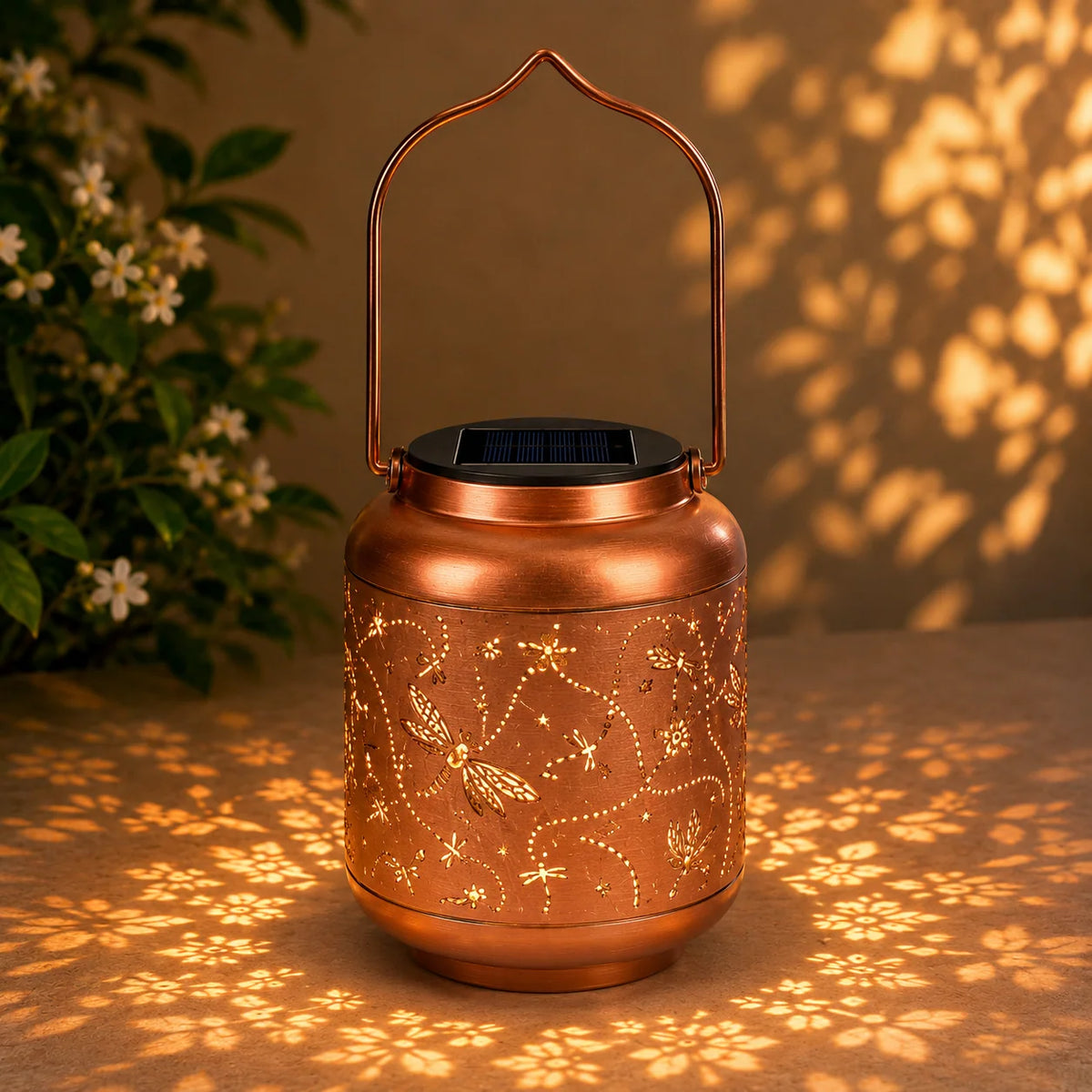 Garden Lantern Solar-Powered IP55 Weather-Resistant Metal Dusk-To-Dawn Light