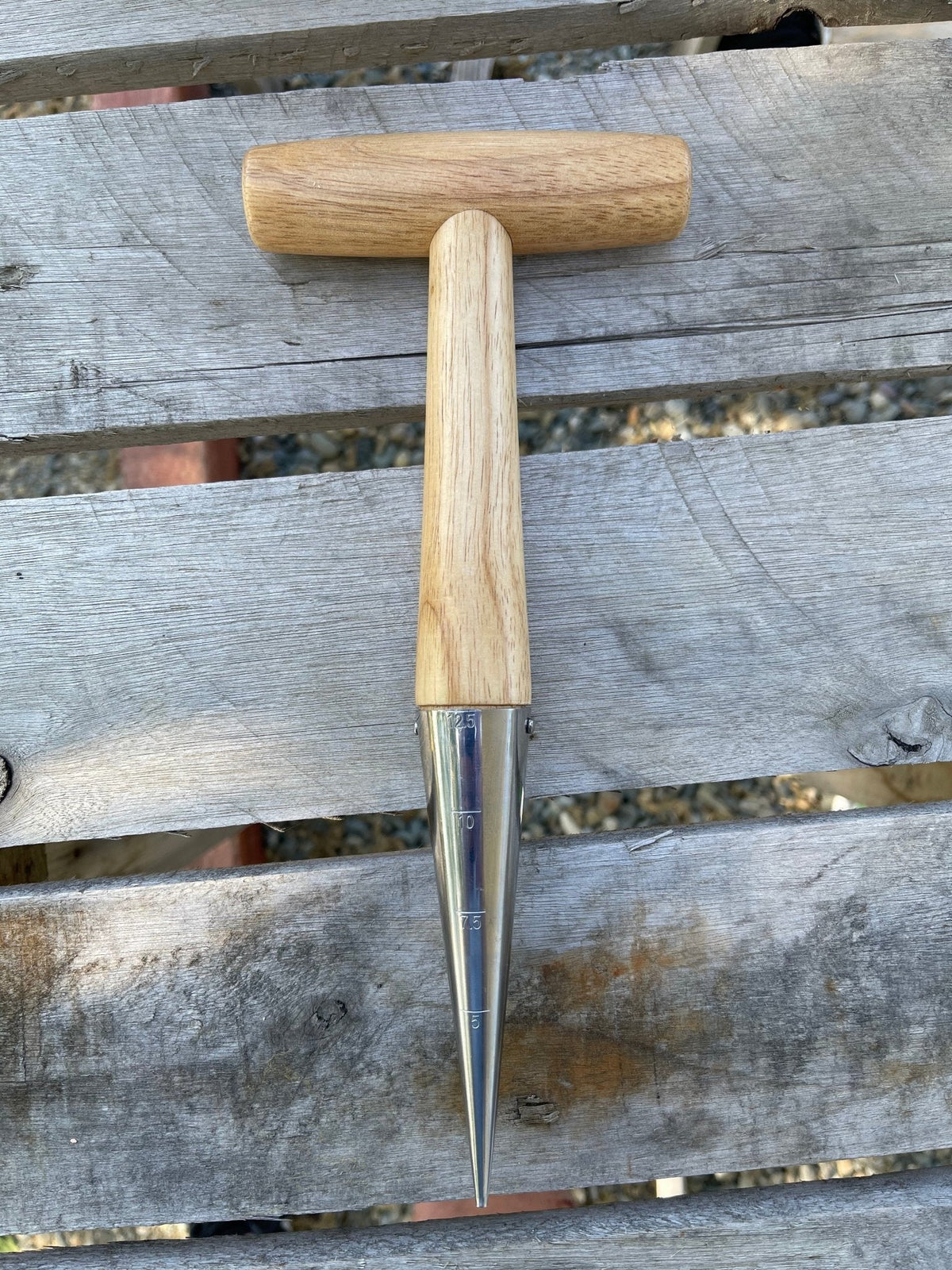 Garden Seed Dibber Beechwood Handle Stainless Steel Tip T-Shaped Grip