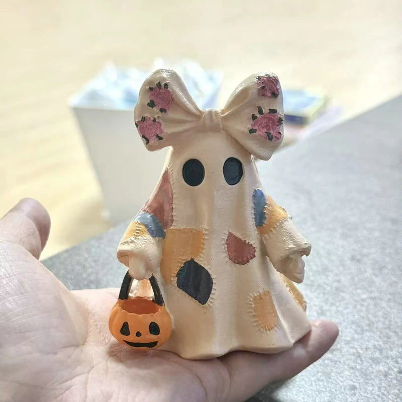 Halloween Ghost Figurine Resin Patchwork Texture With Pumpkin Basket