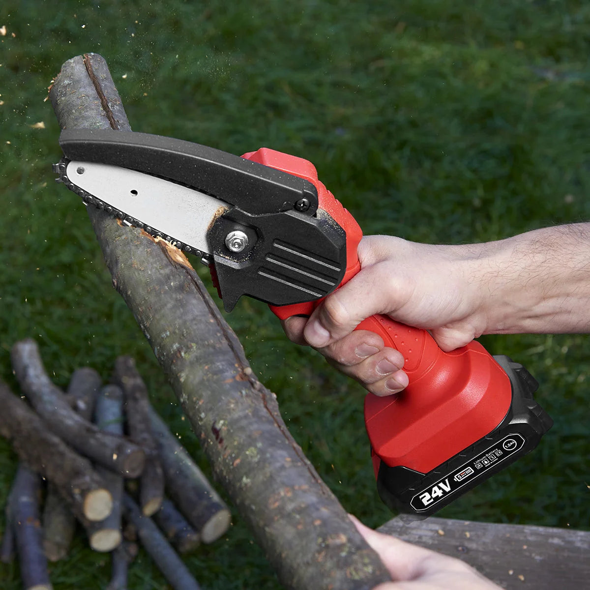 Mini Chainsaw Cordless Lightweight With 2 Extra Chains