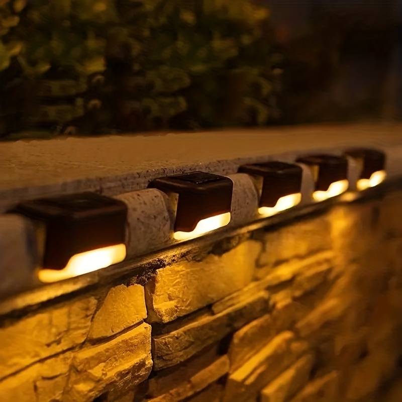 Outdoor Step Lights Solar-Powered Dusk-to-Dawn Weatherproof