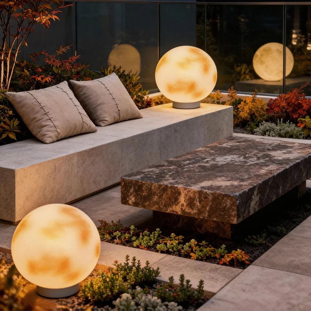 Pillar Light Solar-Powered IP65 Waterproof Three Color Temperatures