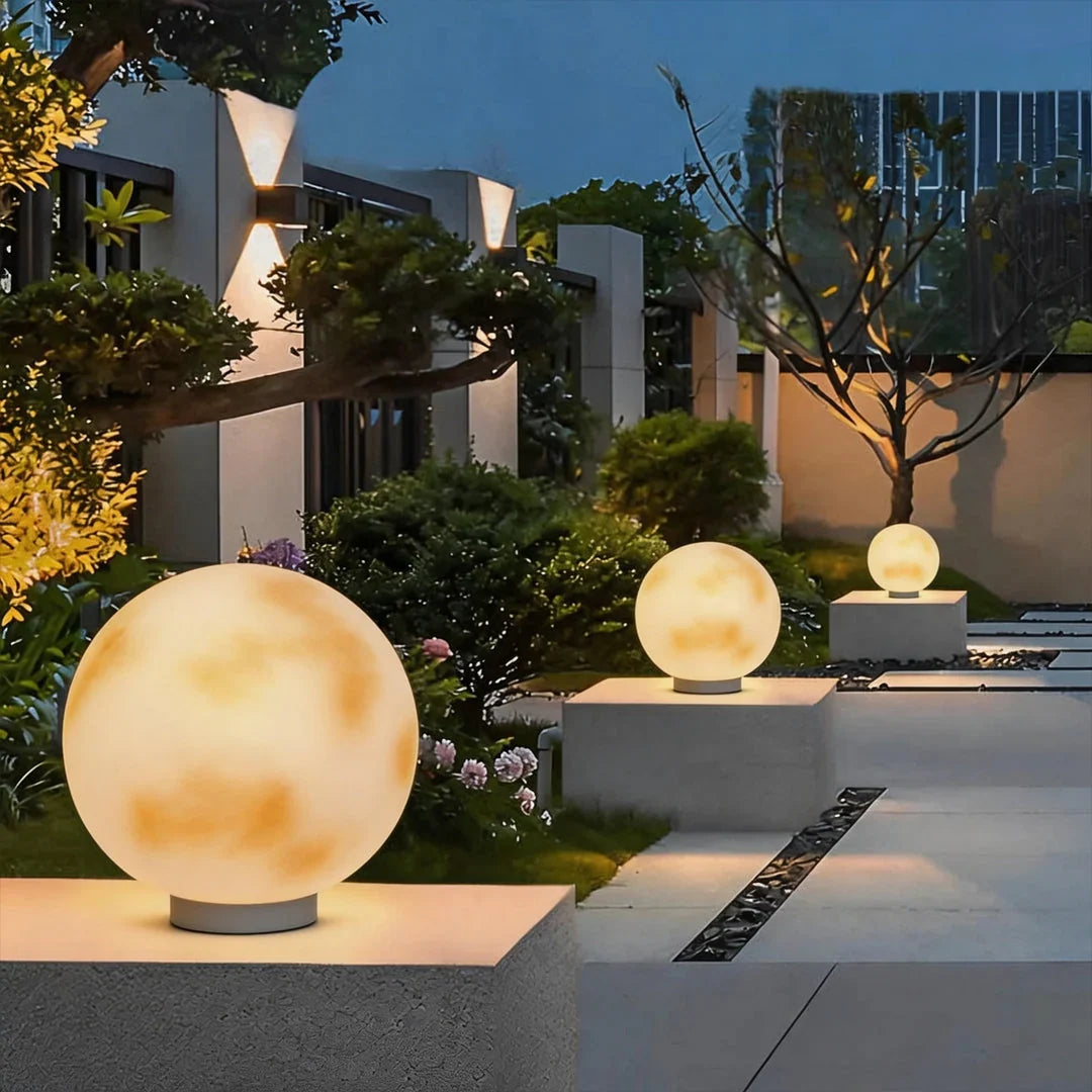 Pillar Light Solar-Powered IP65 Waterproof Three Color Temperatures