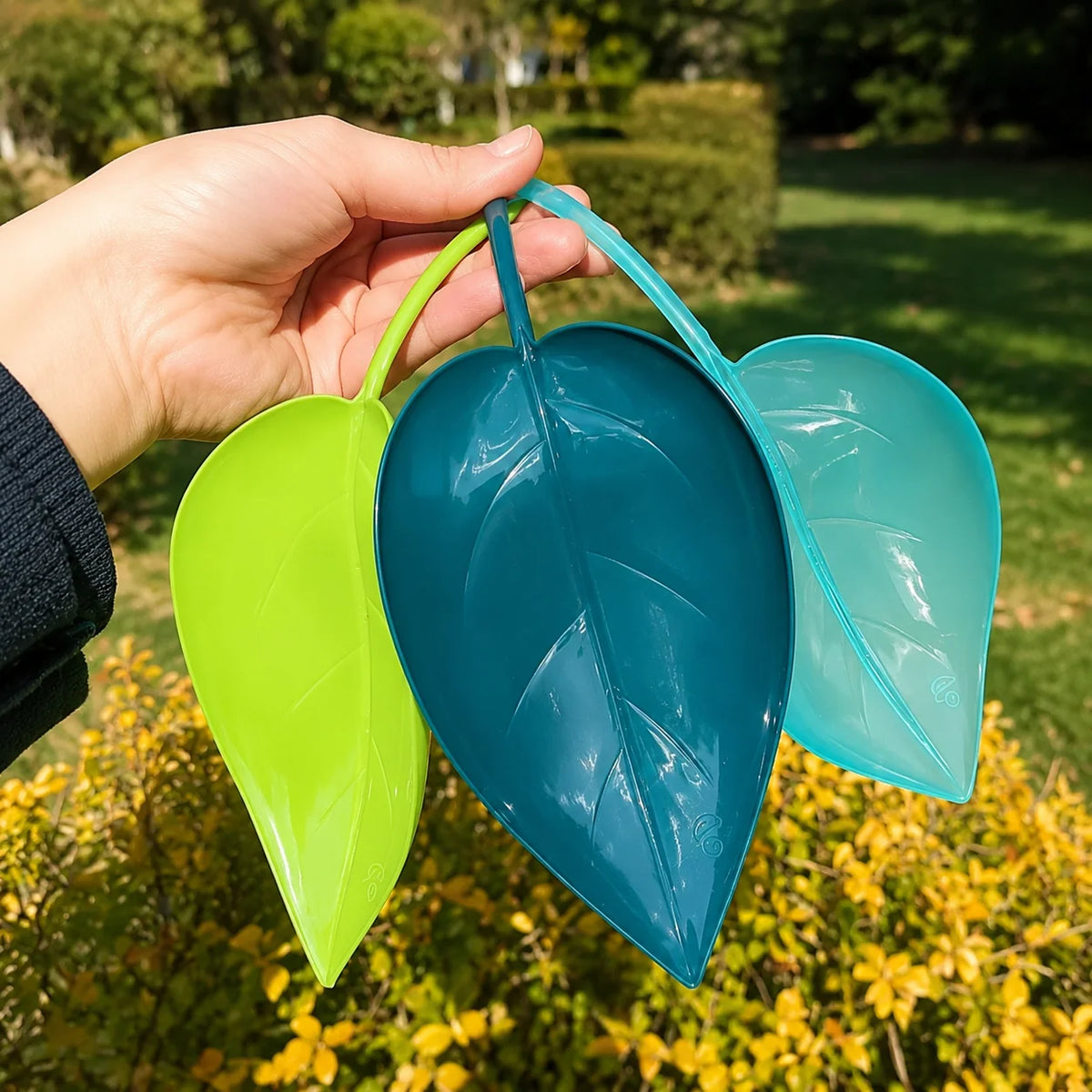 Plant Watering Funnels Leaf-Shaped Spill-Reducing Plastic