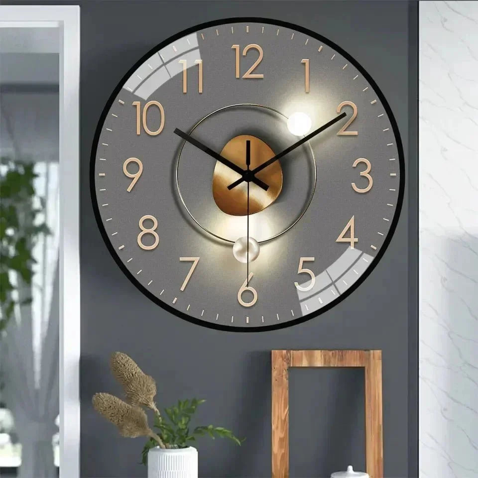 Wall Clock Silent Quartz Movement Easy-Read Dial 11.8-Inch