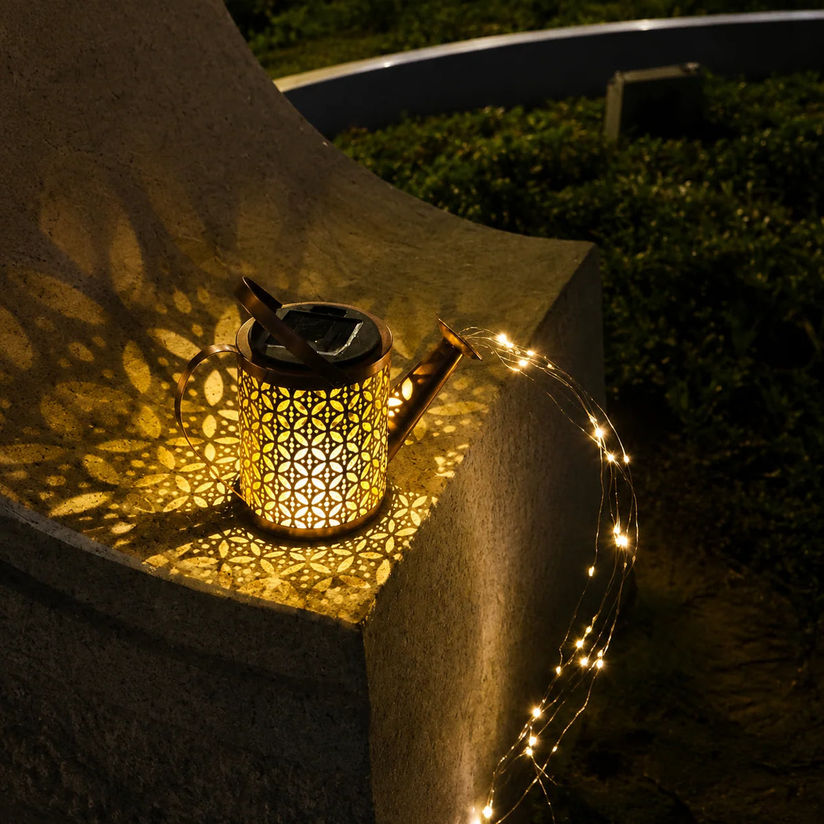 Watering Can Garden Light Solar-Powered Waterfall Glow